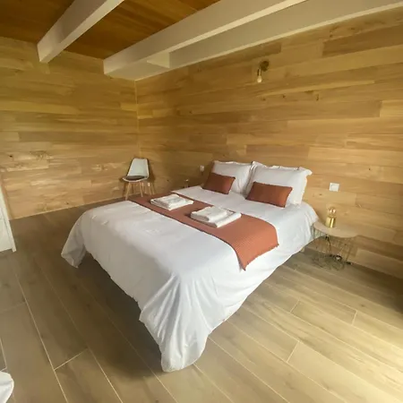 Casa de Férias Le Refuge De Rosalie *